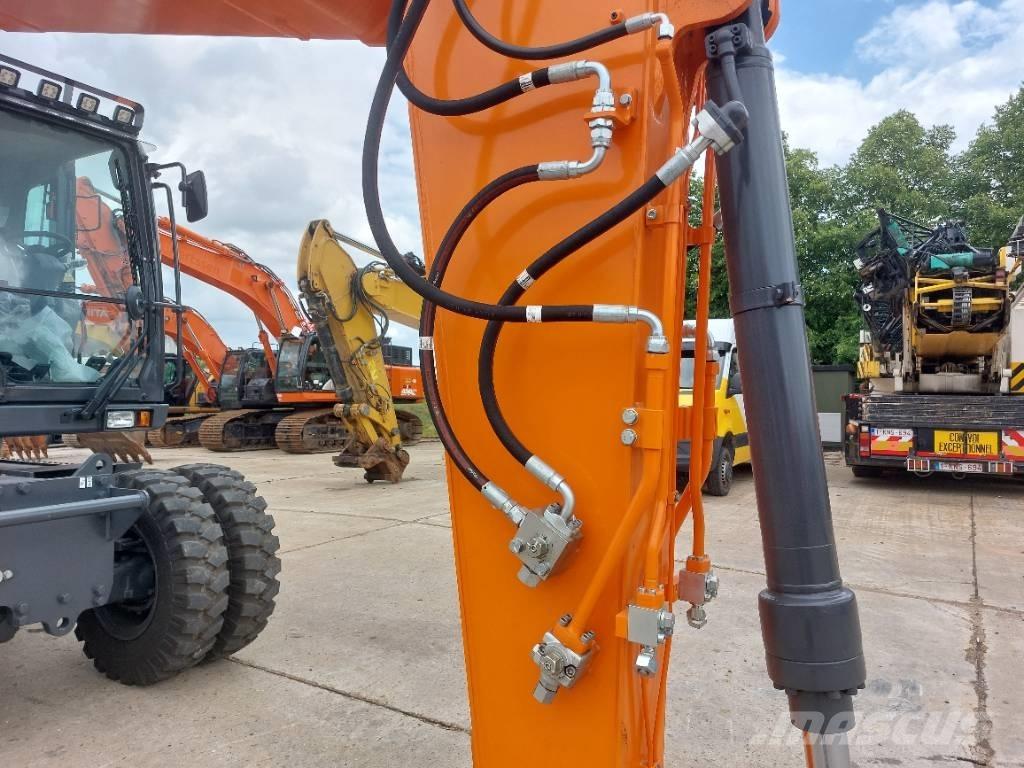 Develon DX 140 W-7 Pyöräkaivukoneet