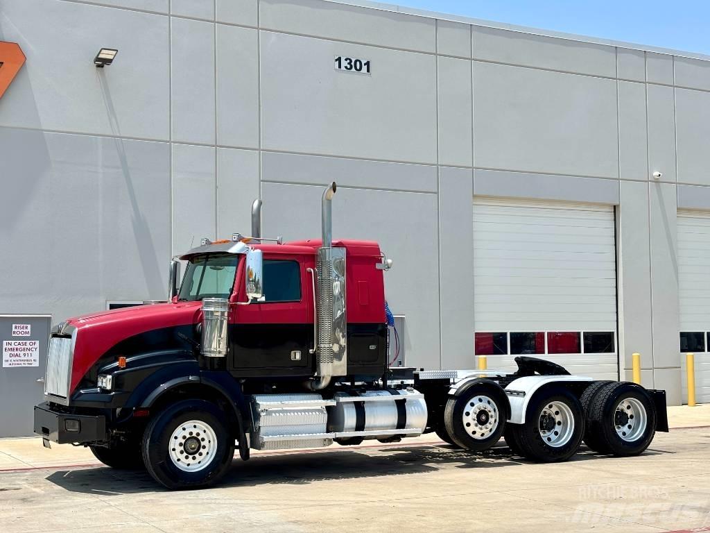 Western Star 4900 Vetopöytäautot