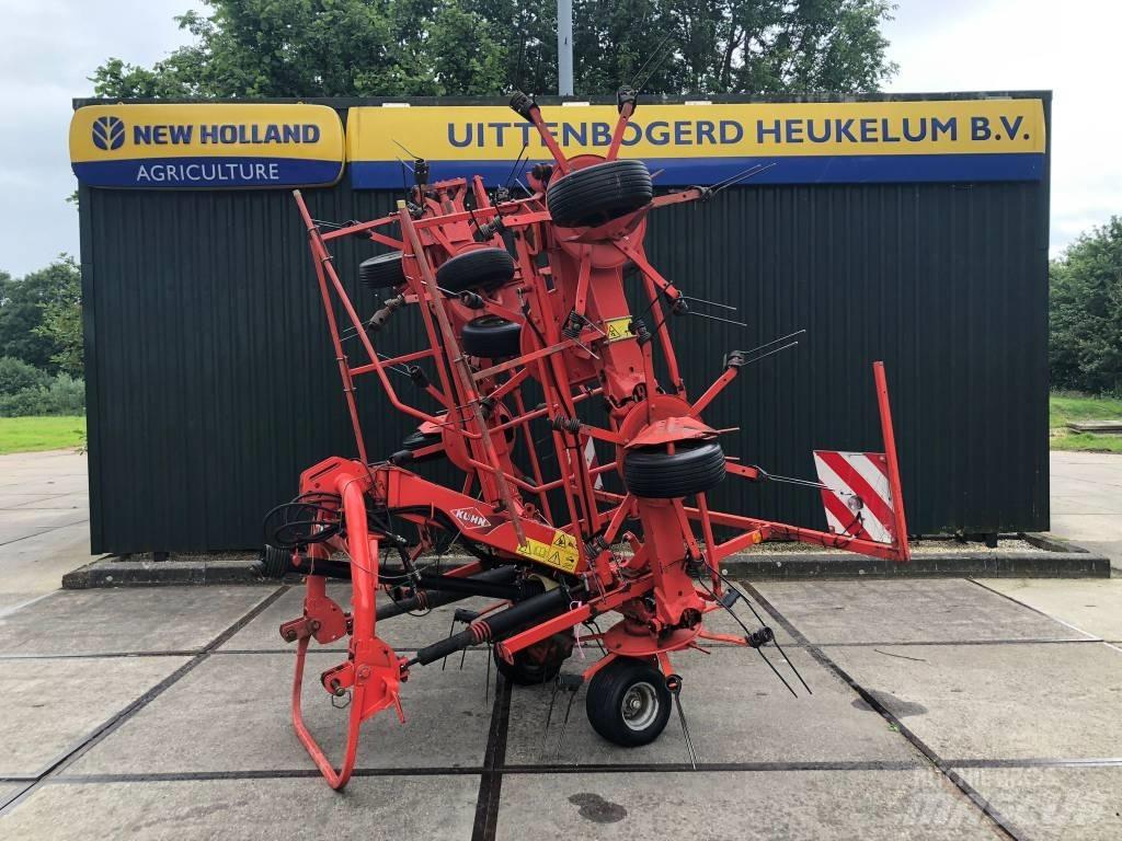 Kuhn GF 8702 Pöyhimet ja haravat