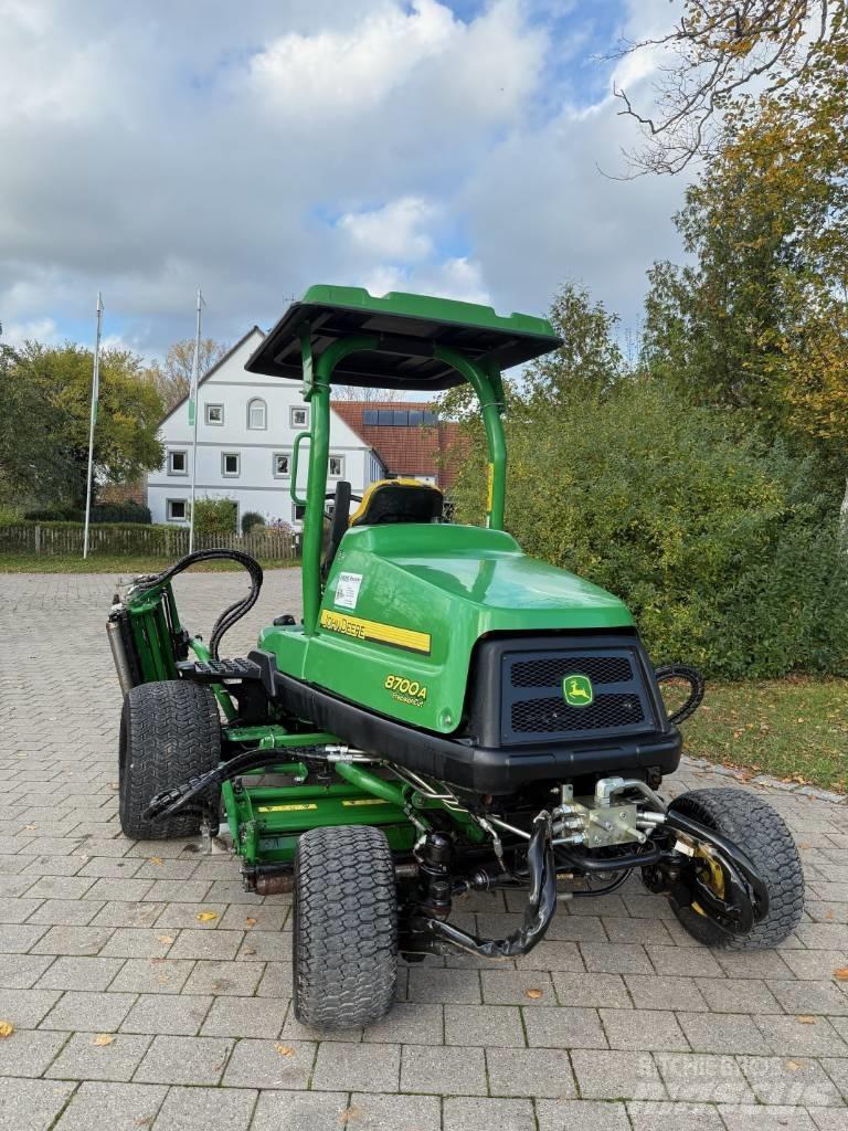 John Deere 8700 A Väyläleikkuri
