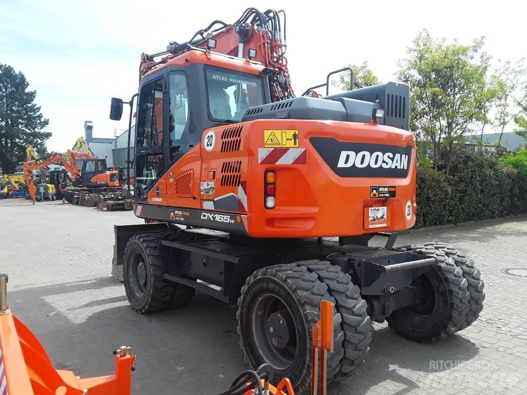 Doosan DX 165 W-5 Pyöräkaivukoneet