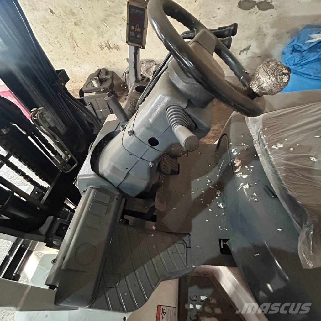 TCM FD35 Dieseltrukit