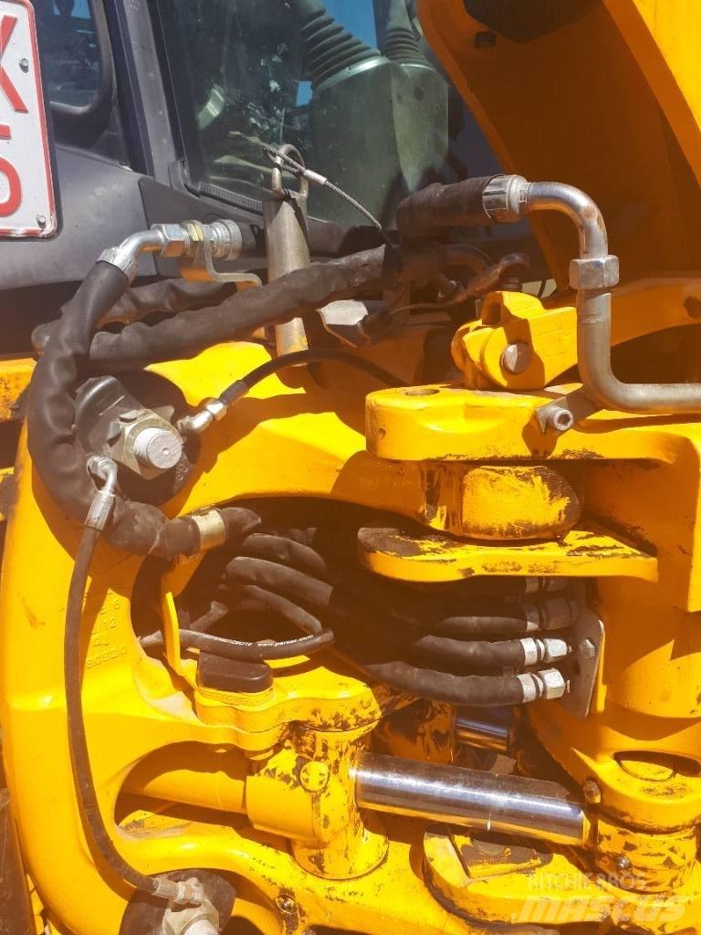 JCB 3 CX Kaivurikuormaajat
