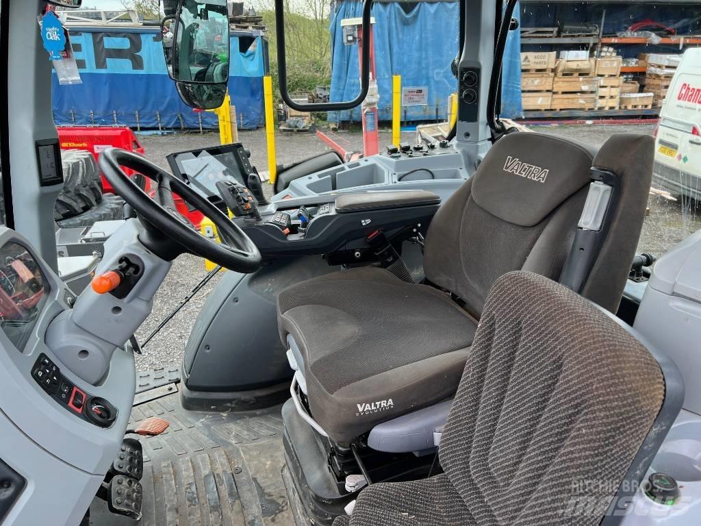 Valtra T 254 V Traktorit