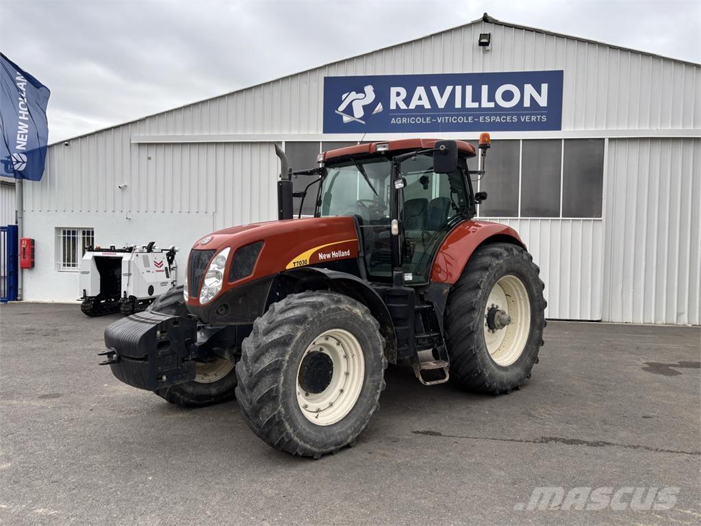 New Holland T7030 Traktorit