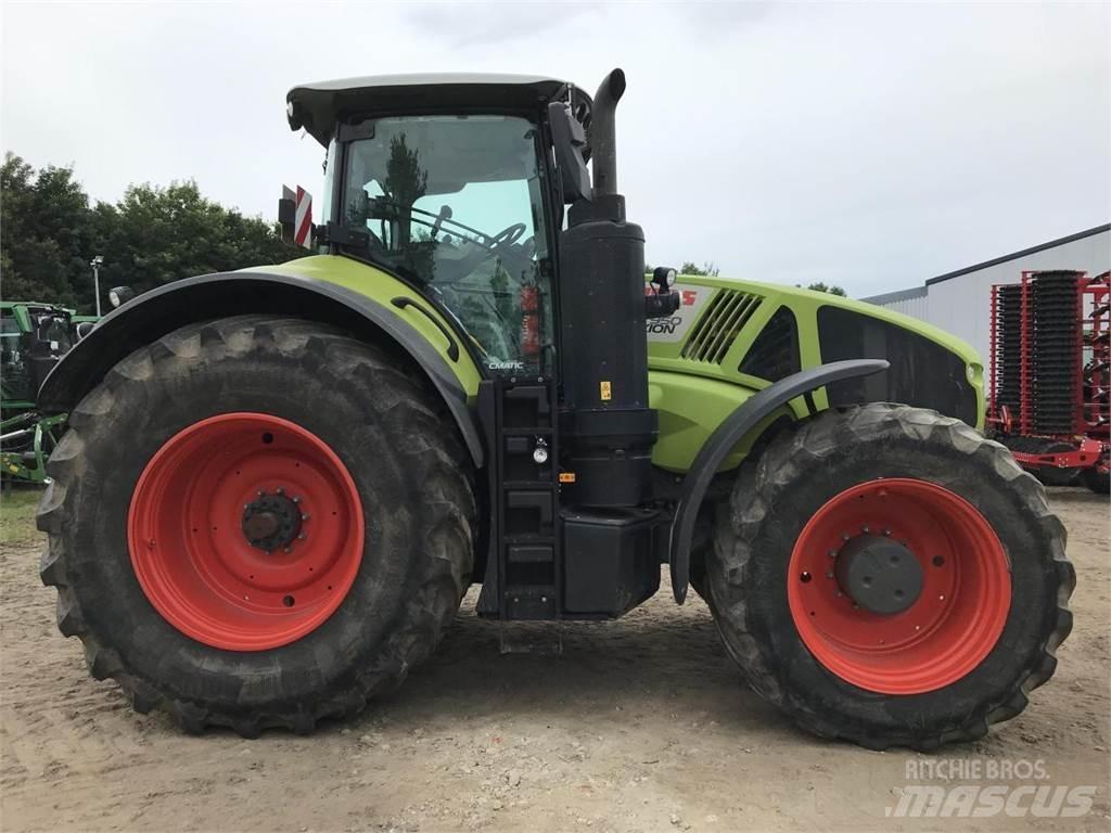 CLAAS Axion 950 Traktorit