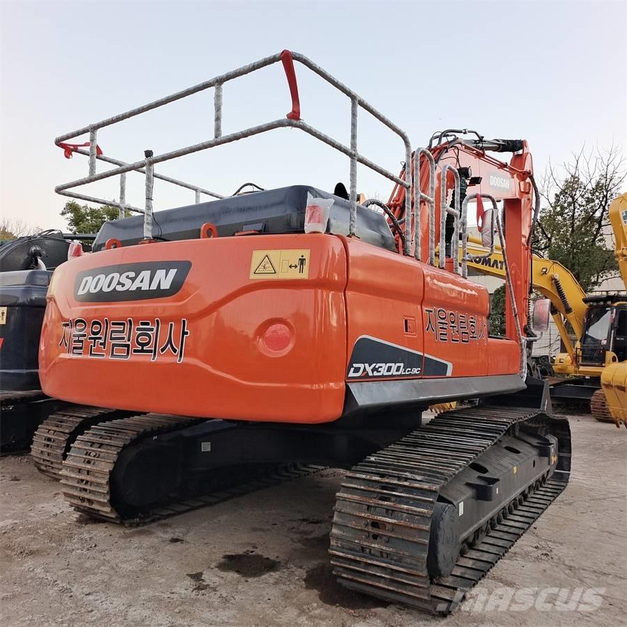 Doosan DX 300LC Telakaivukoneet
