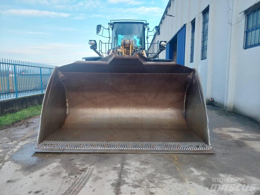 Komatsu WA475 Pyöräkuormaajat