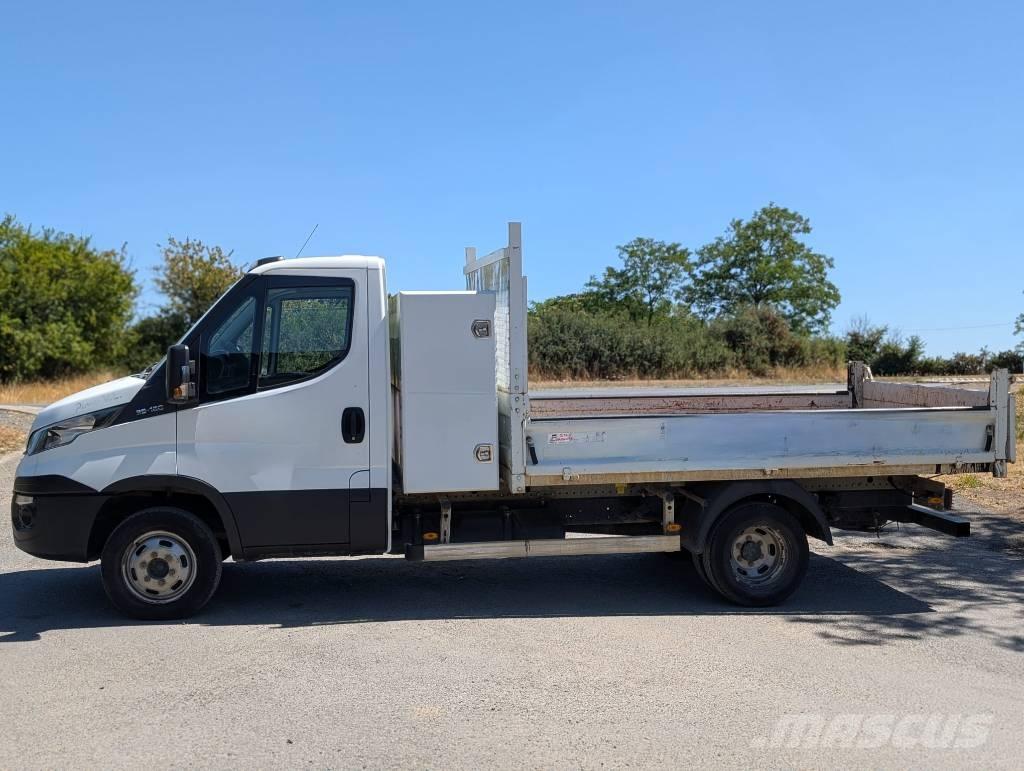 Iveco 35-12 Lava-autot