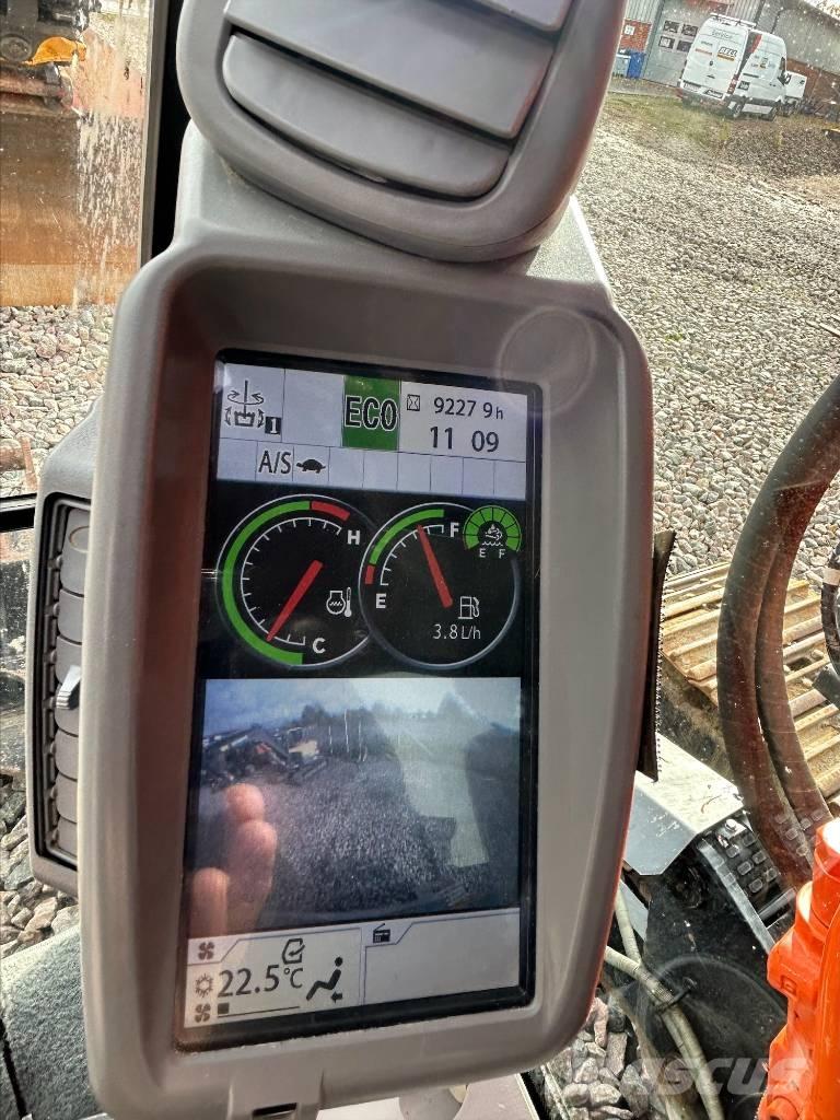 Hitachi ZX225USBL-6 Telakaivukoneet