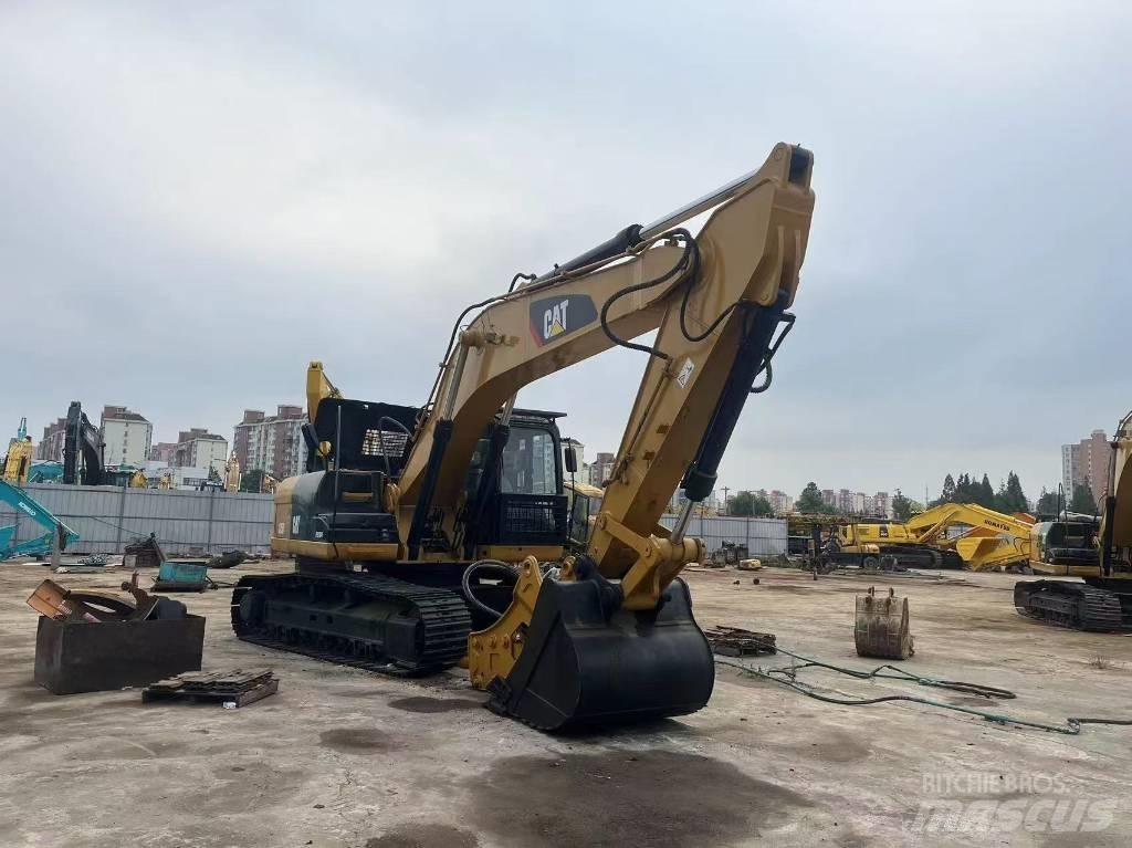 CAT 325D Telakaivukoneet