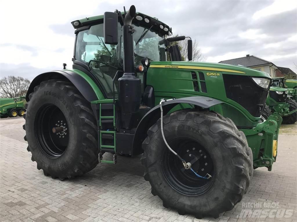 John Deere 6250R Traktorit