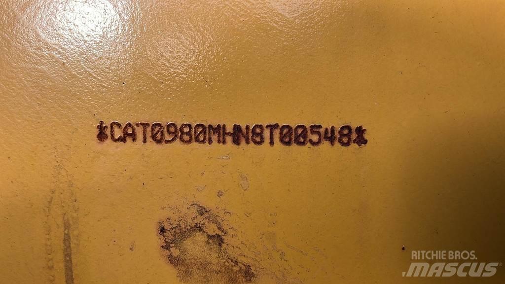 CAT 980M Pyöräkuormaajat