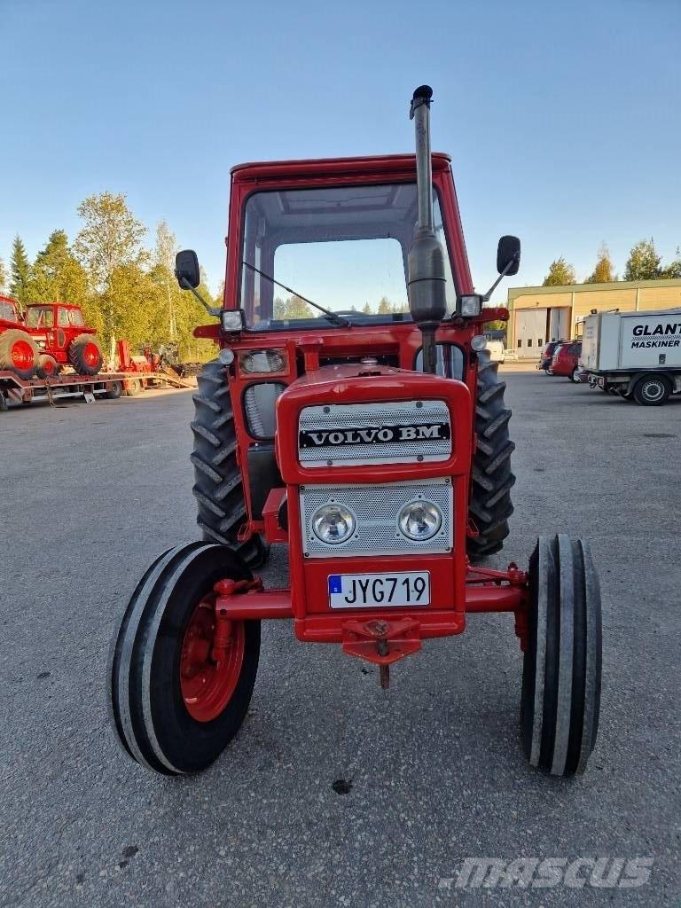 Volvo BM 430 Traktorit