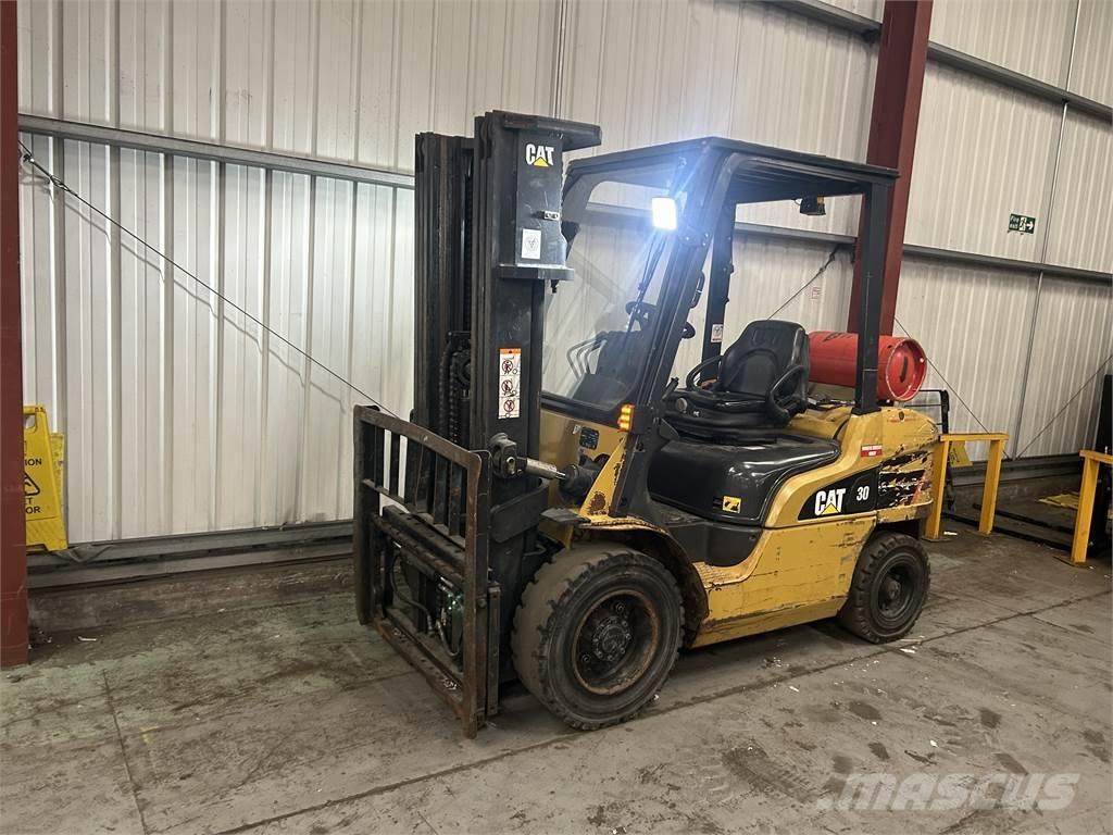 CAT GP30NT Nestekaasutrukit