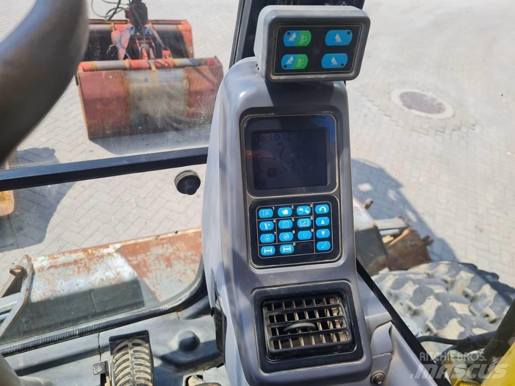 Komatsu PW 140-7 Pyöräkaivukoneet