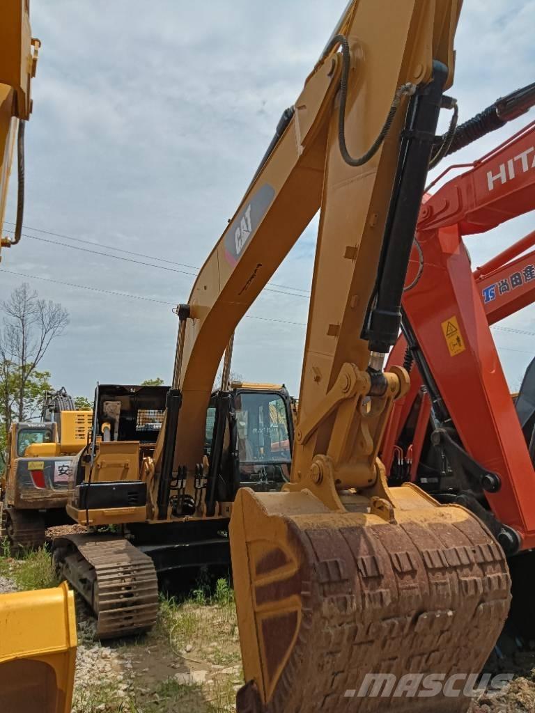CAT 325 D Telakaivukoneet