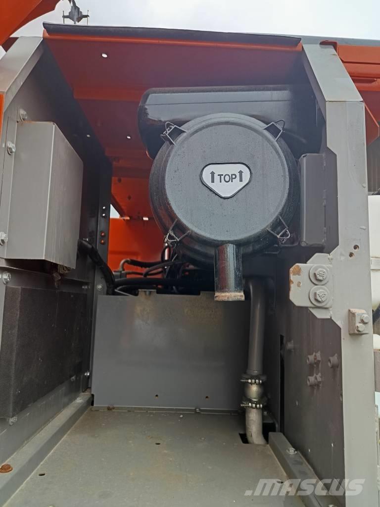 Hitachi ZX 210 Telakaivukoneet