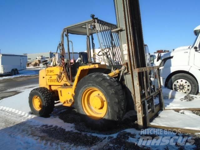 JCB 940 Maastotrukit
