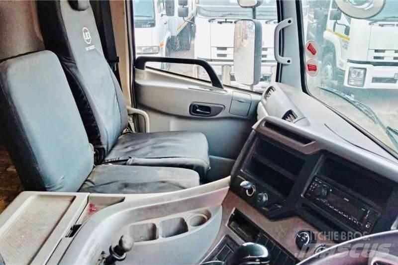 UD CW 26 460 Muut kuorma-autot