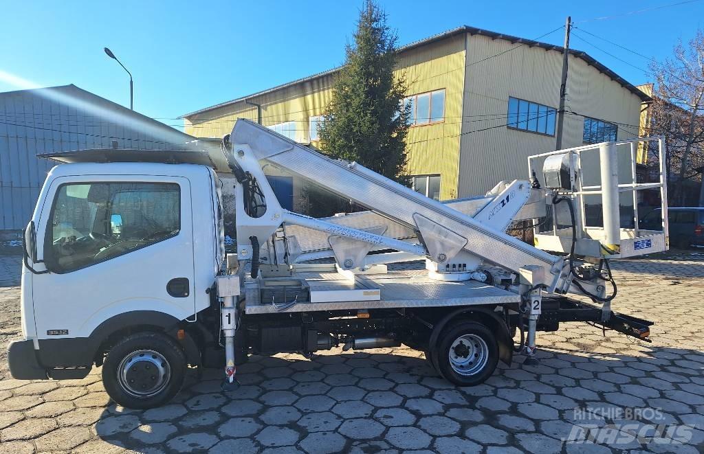 Multitel MX 210 Nostolava-autot