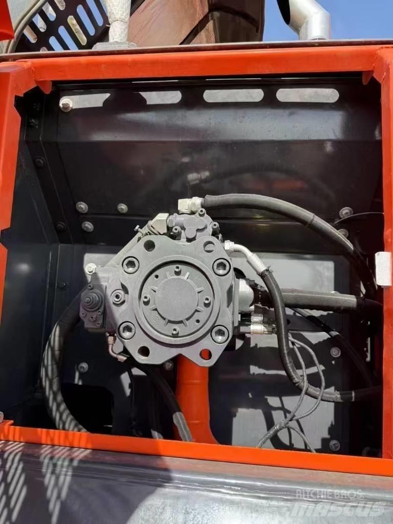 Doosan DX300LC-9C Telakaivukoneet