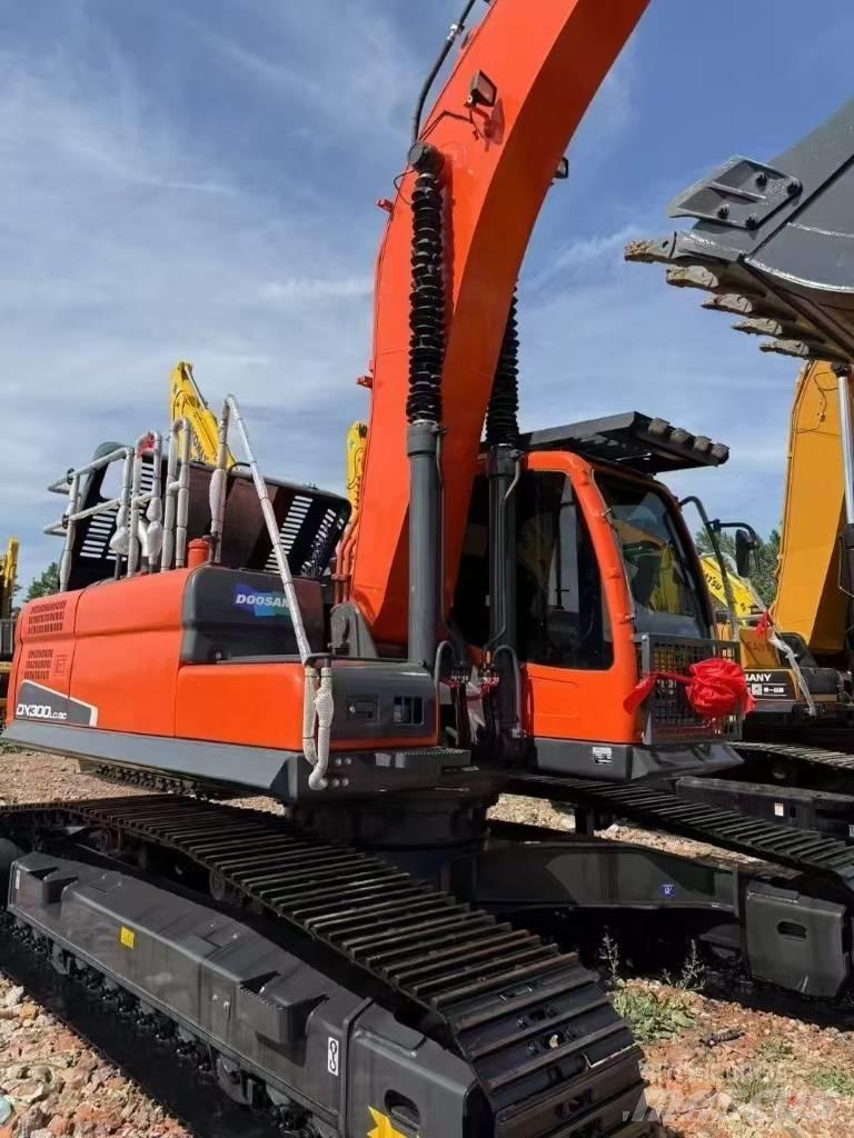 Doosan DX300LC-9C Telakaivukoneet