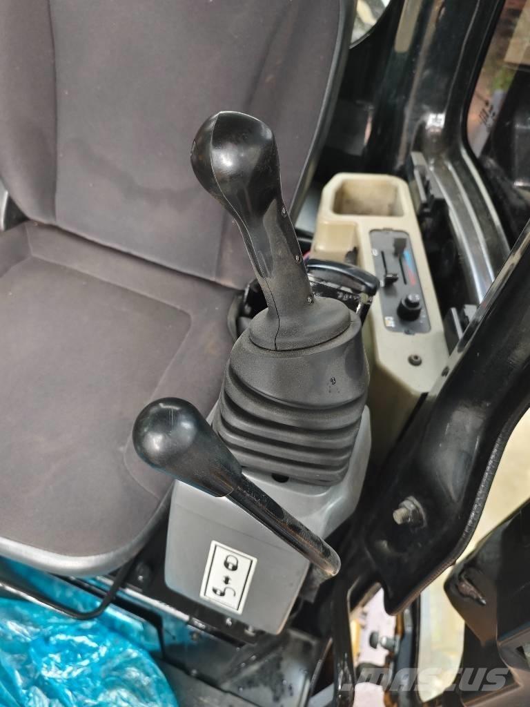 CAT 303.5E Minikaivukoneet < 7t