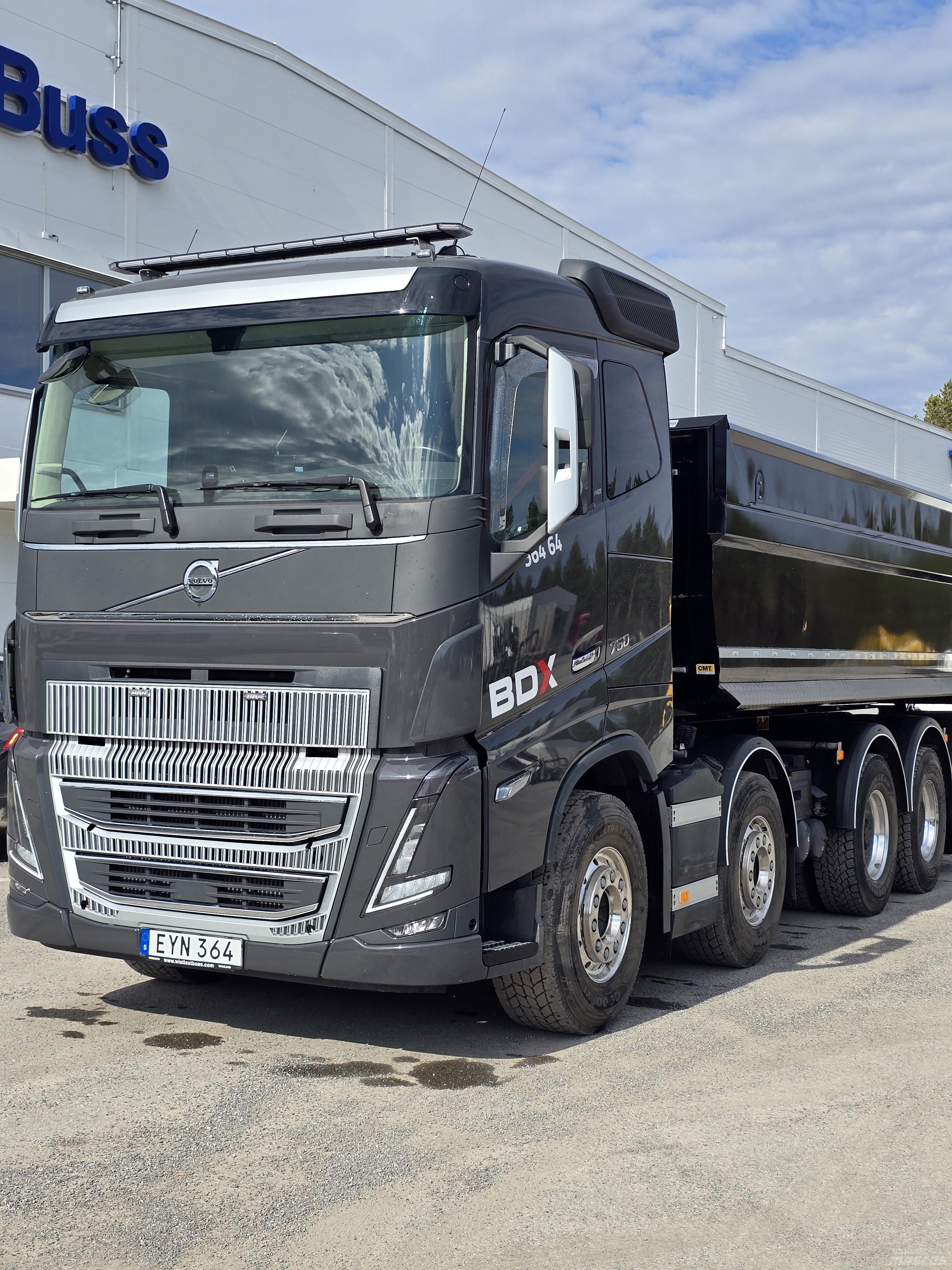 Volvo FH16 750 Sora- ja kippiautot