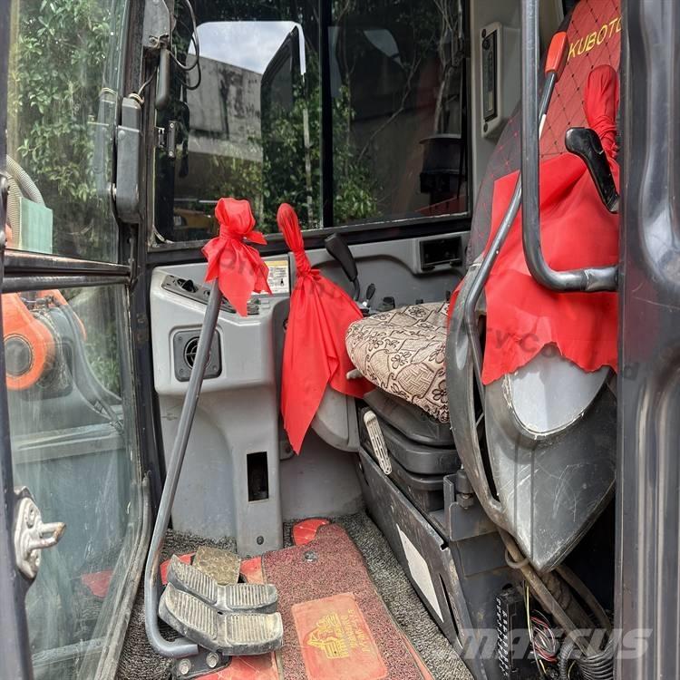 Kubota 183-3 Telakaivukoneet