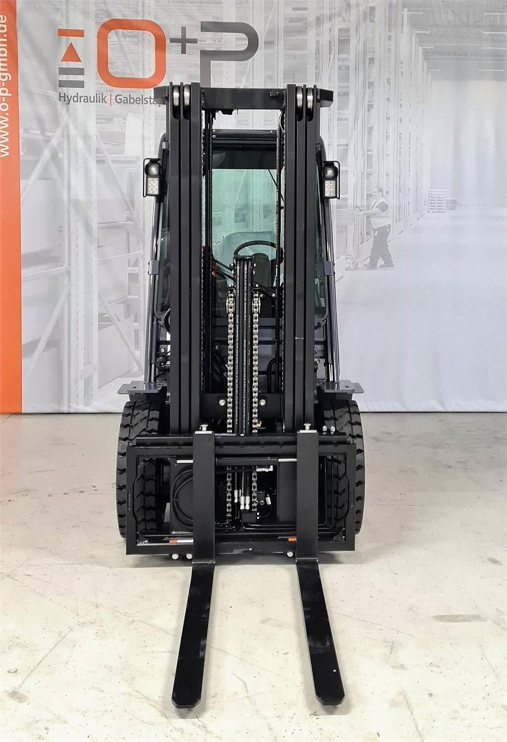 Toyota 02-8FGF30 Nestekaasutrukit