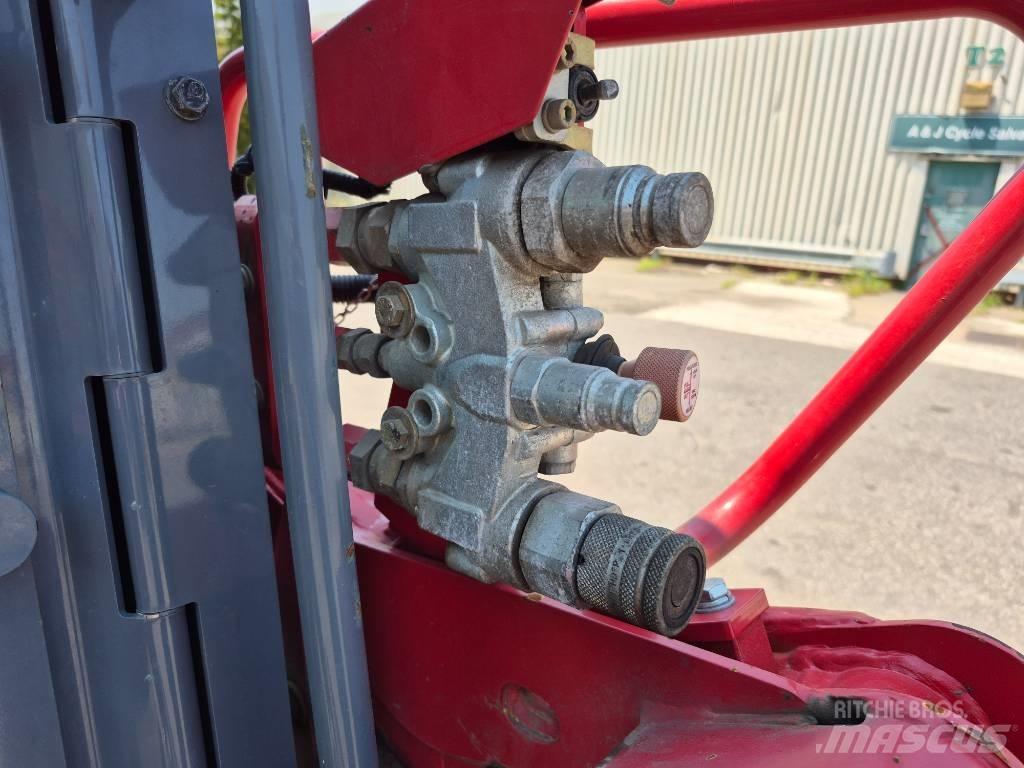 Takeuchi TL 6 R Liukuohjatut kuormaajat