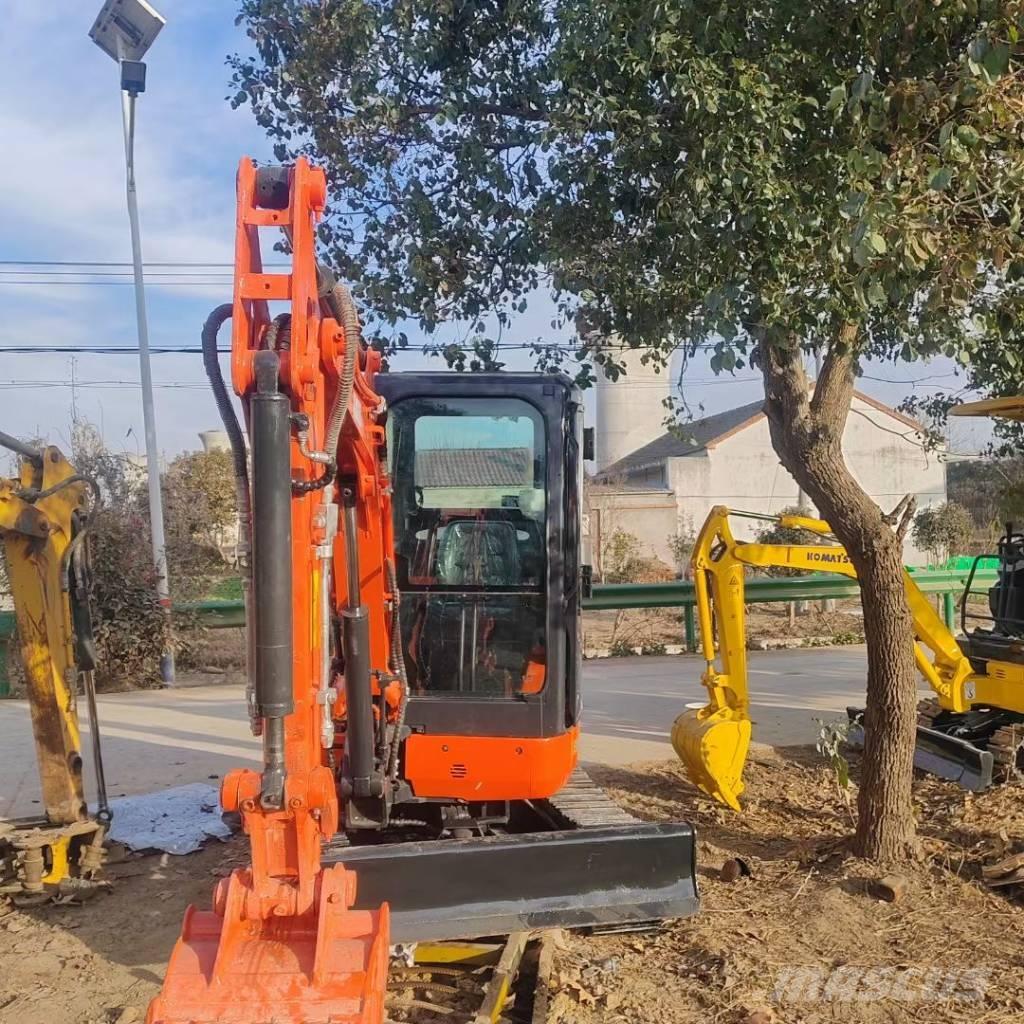 Kubota U 30 Minikaivukoneet < 7t