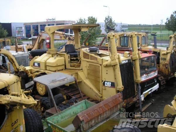 CAT D8L Telaketjupuskutraktorit