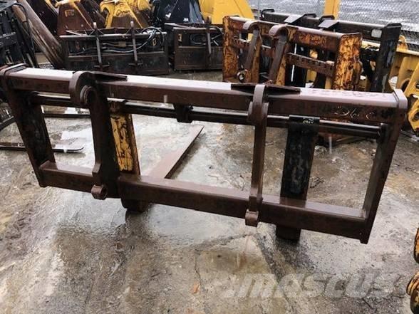 CAT IT 38 G Trukkihaarukat