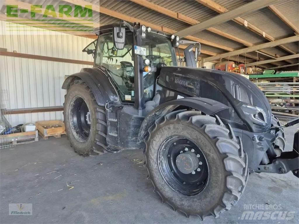 Valtra t235a Traktorit