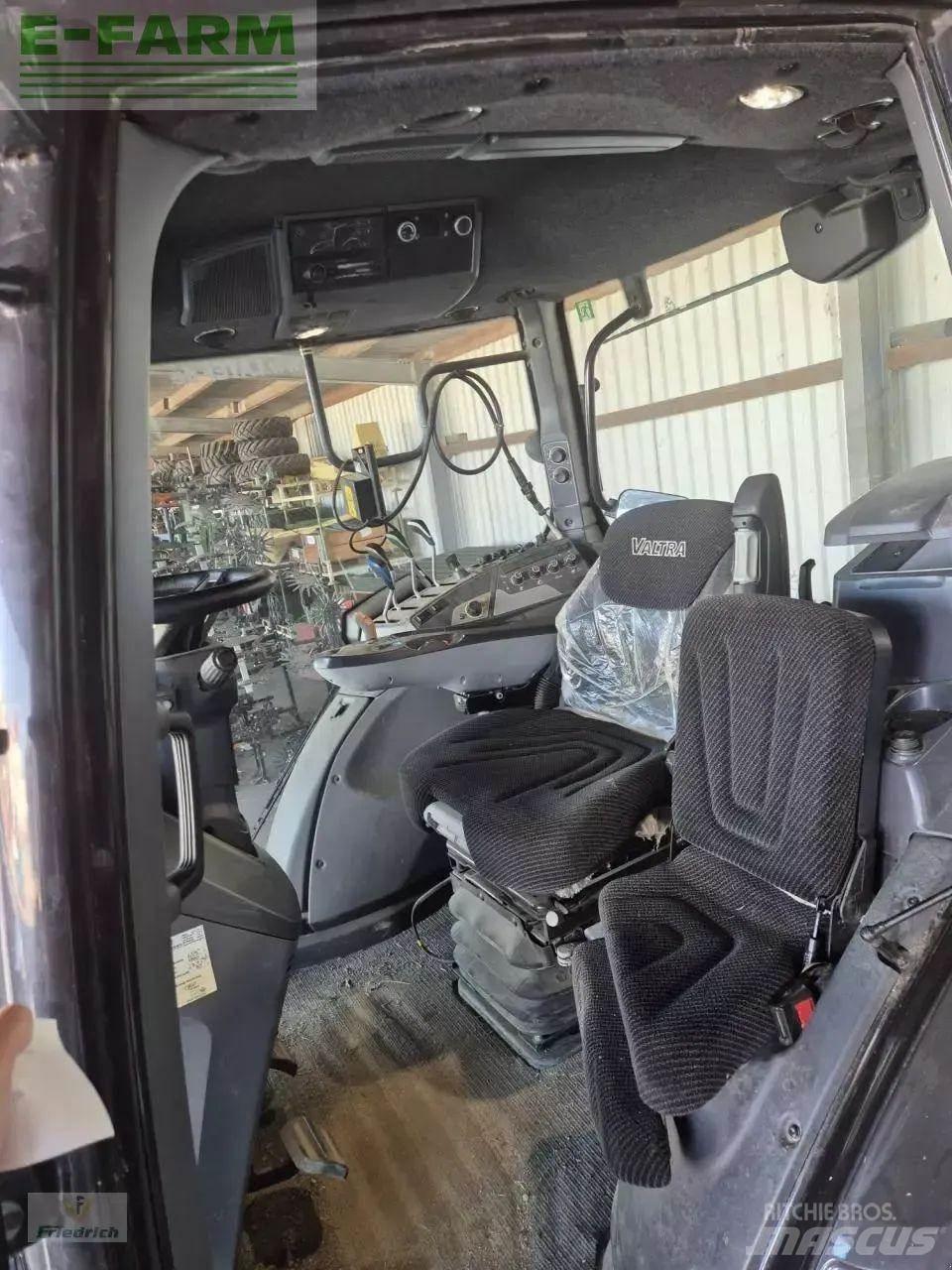 Valtra t235a Traktorit