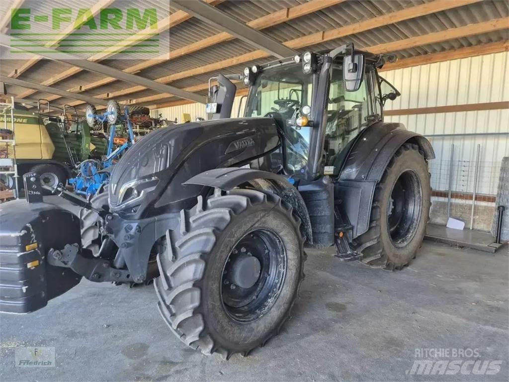Valtra t235a Traktorit