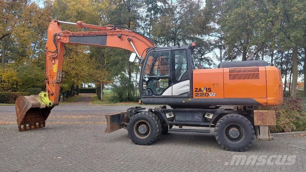 Hitachi ZX220W-5B Pyöräkaivukoneet