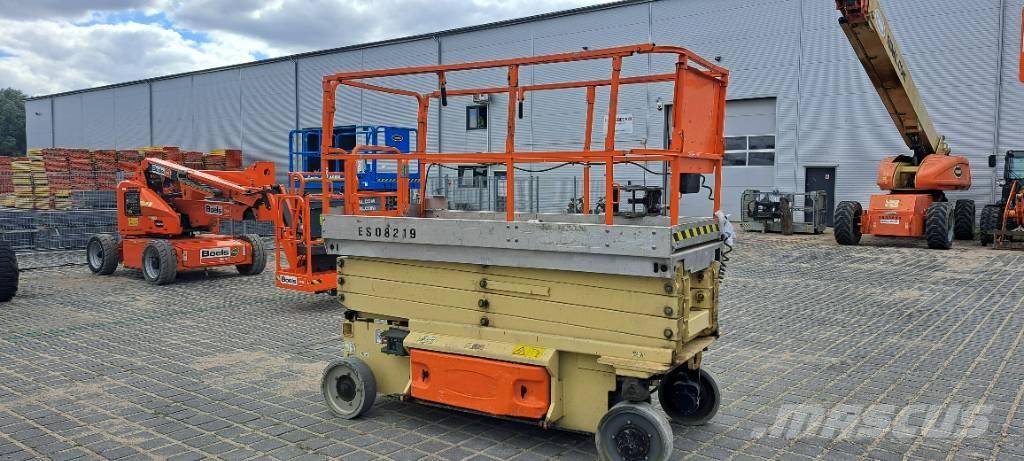 JLG 2646ES Saksilavat