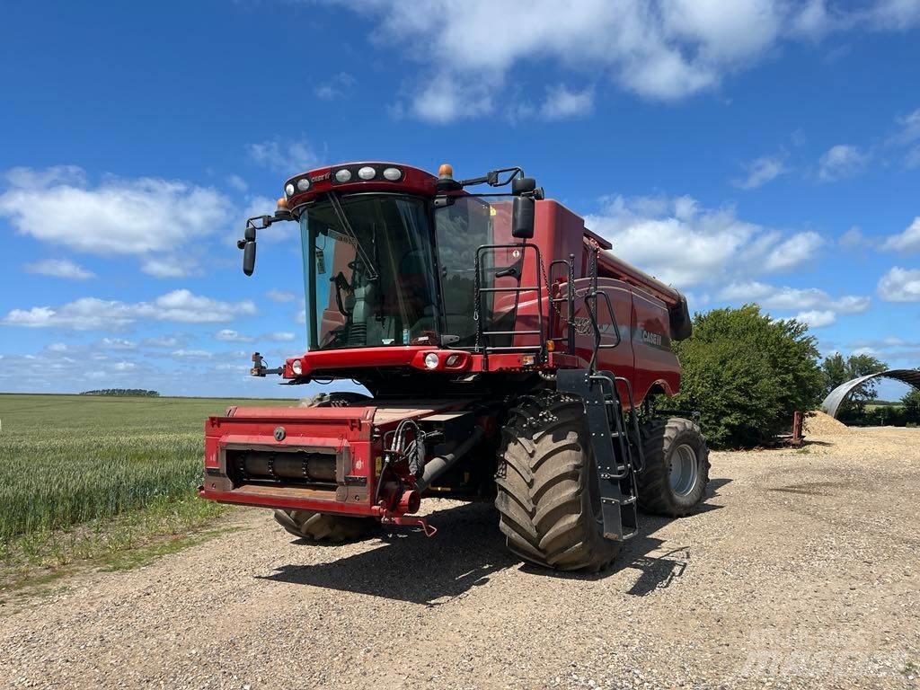 CASE Axial Flow 7120 Leikkuupuimurit