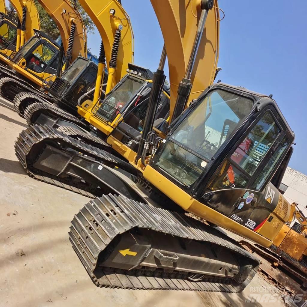 CAT 320 D Telakaivukoneet