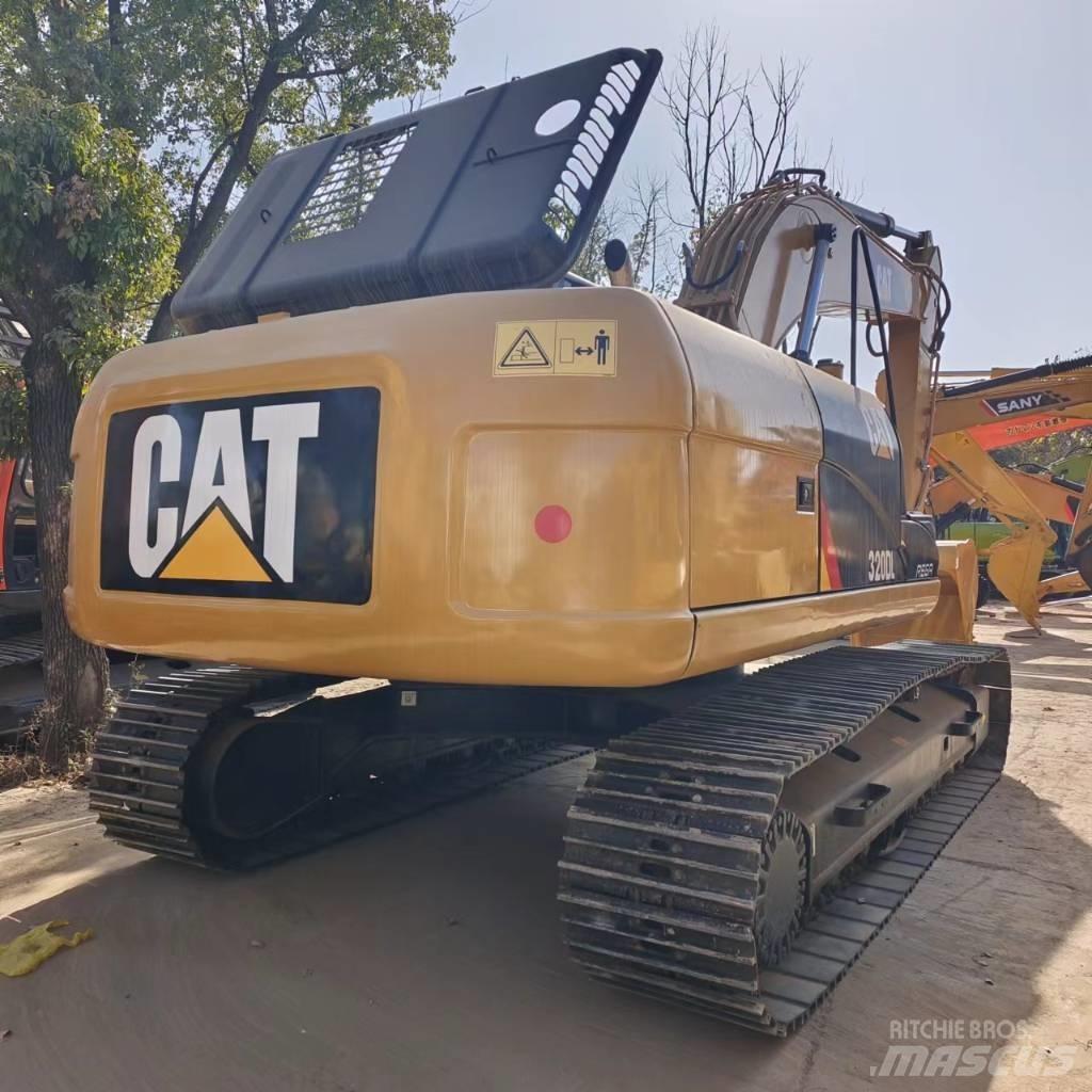 CAT 320 D Telakaivukoneet