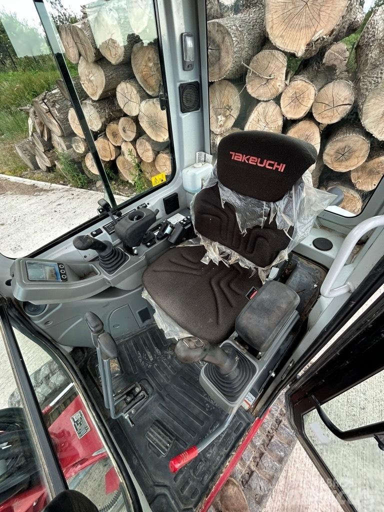 Takeuchi TB 225 Minikaivukoneet < 7t