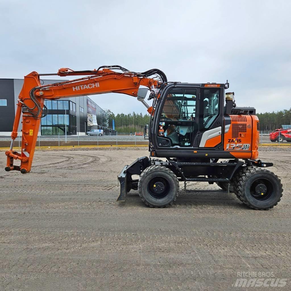 Hitachi ZX 135W Pyöräkaivukoneet
