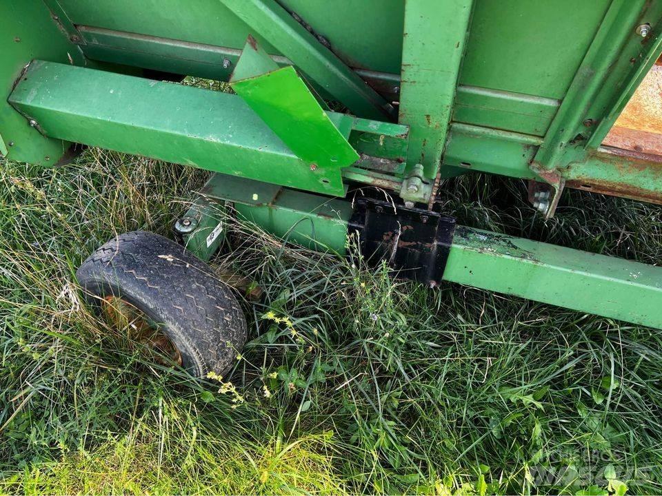 John Deere 643 Leikkuupöydät