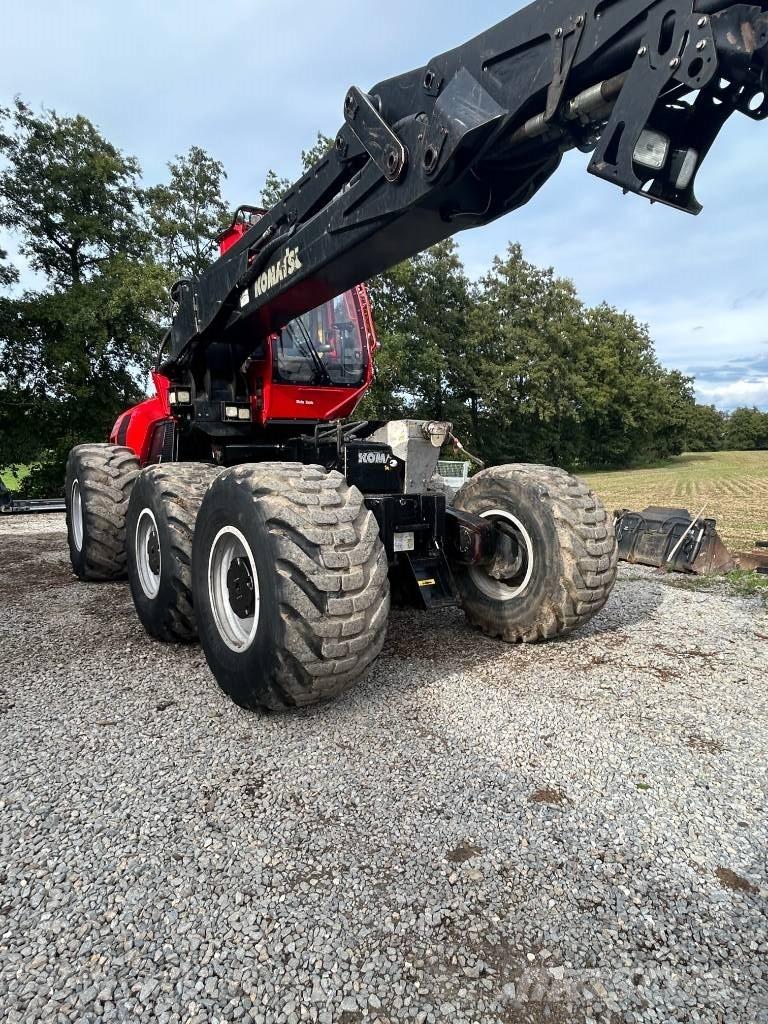Komatsu 951 Harvesterit