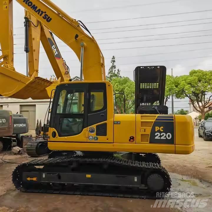 Komatsu PC220-8 Telakaivukoneet