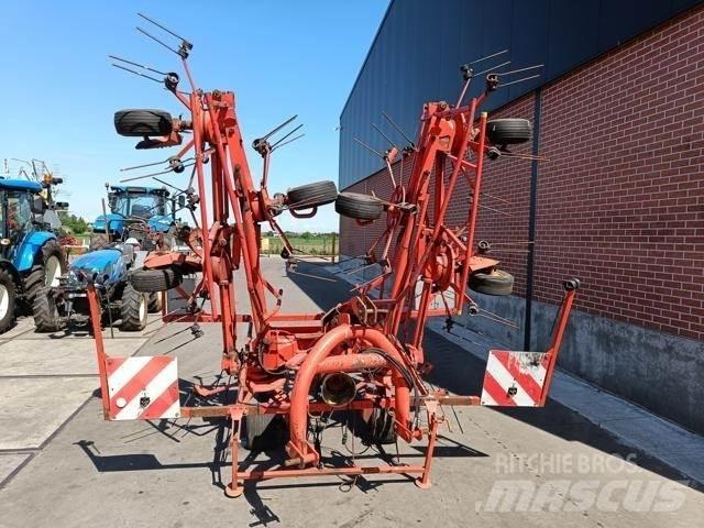 Kuhn GF8501 MHO Pöyhimet ja haravat