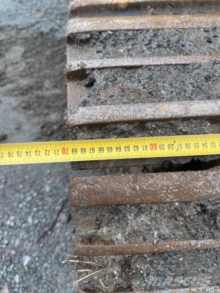 Hitachi ZX 225 USR-3 Telakaivukoneet